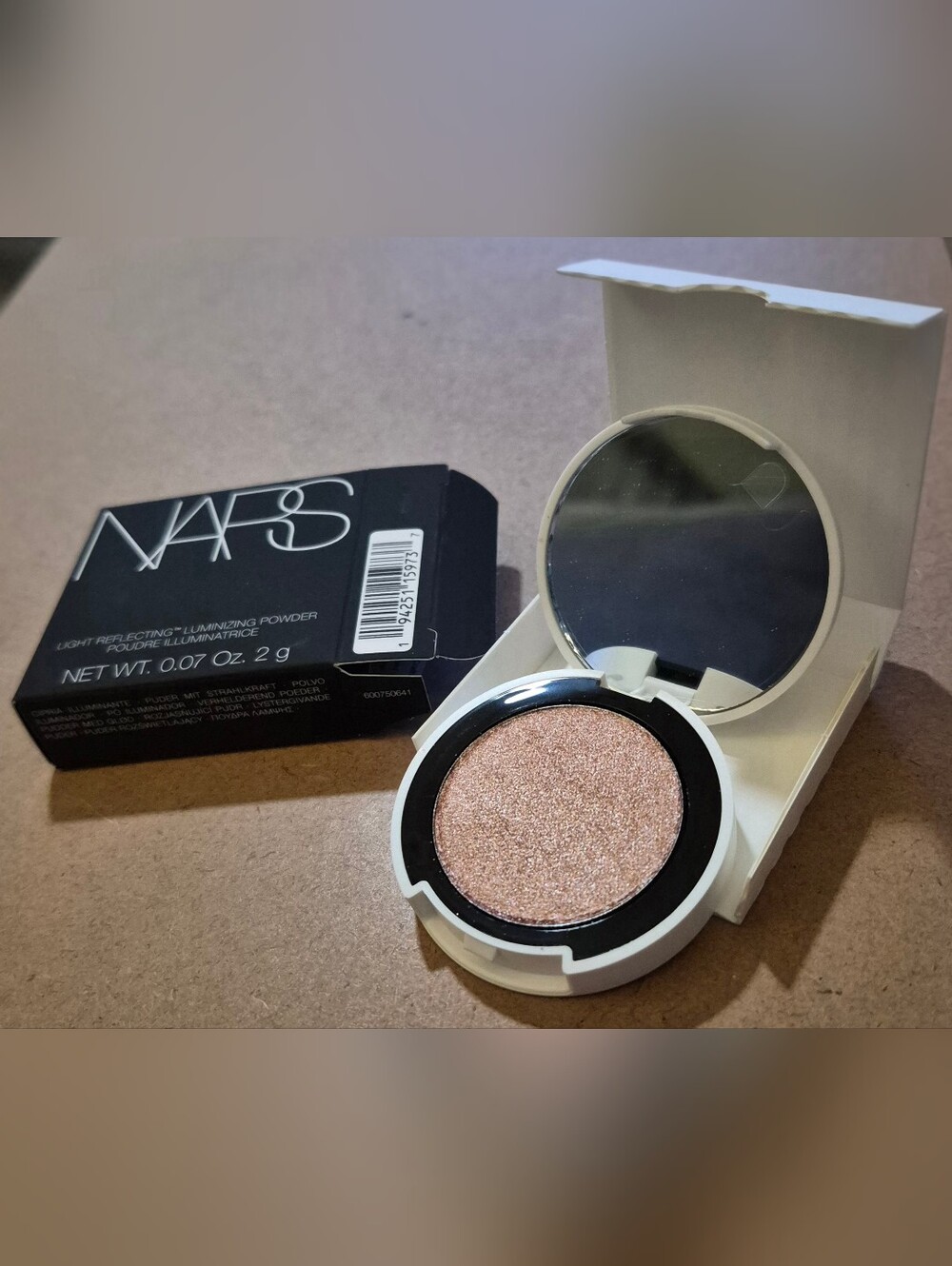 NARS Light-Reflecting Luminous Powder In Shade Heavenly